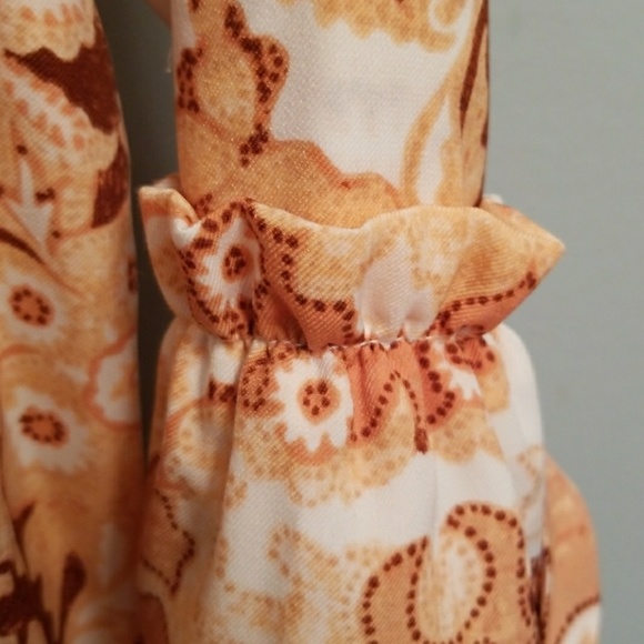 Lauren Conrad Print Bell Sleeve Top in Size Large - Picture 6 of 8